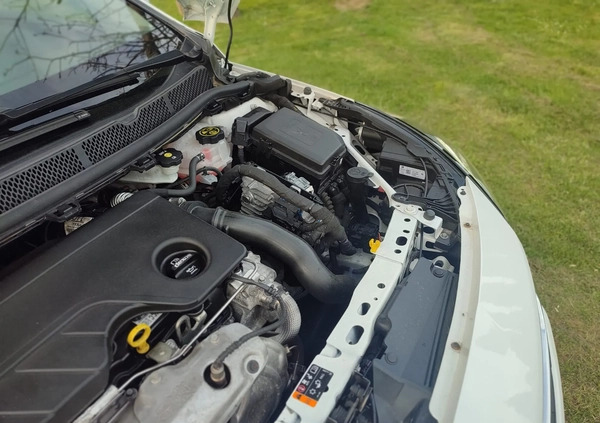 Opel Astra cena 41500 przebieg: 172000, rok produkcji 2018 z Kielce małe 742